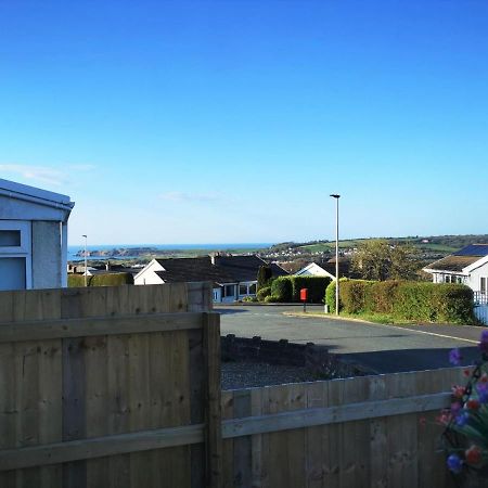 3-Bed 5-6 Berth Modernised Bungalow! Tenby Εξωτερικό φωτογραφία